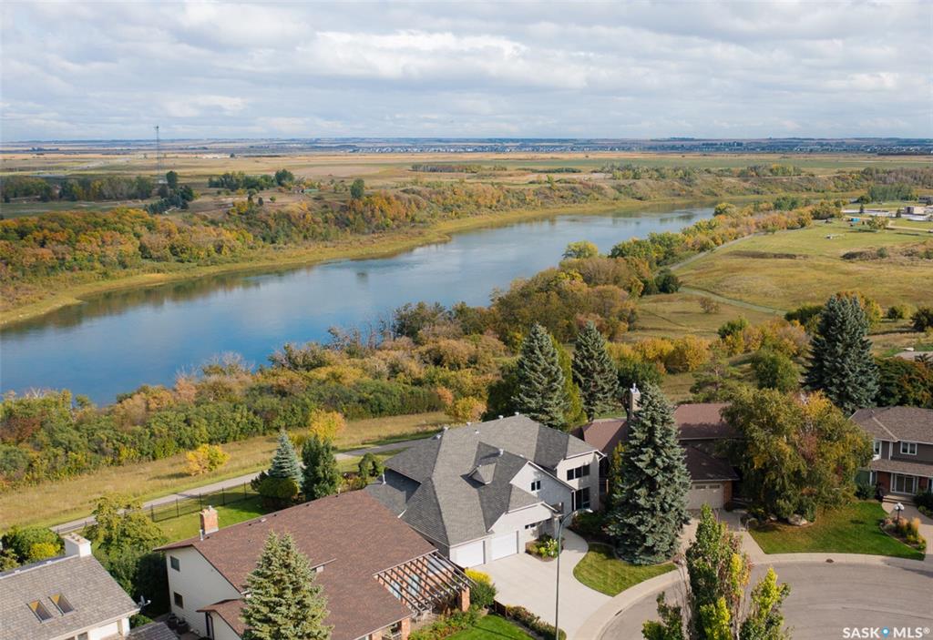 Fourth View of 323 Mallin Crescent, Silverwood Heights, Saskatoon, Saskatchewan, S7K 7X2