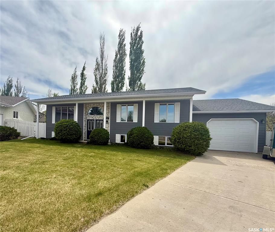 Second View of 14 Oconnor Court, Kindersley, Saskatchewan, S0L 1S1