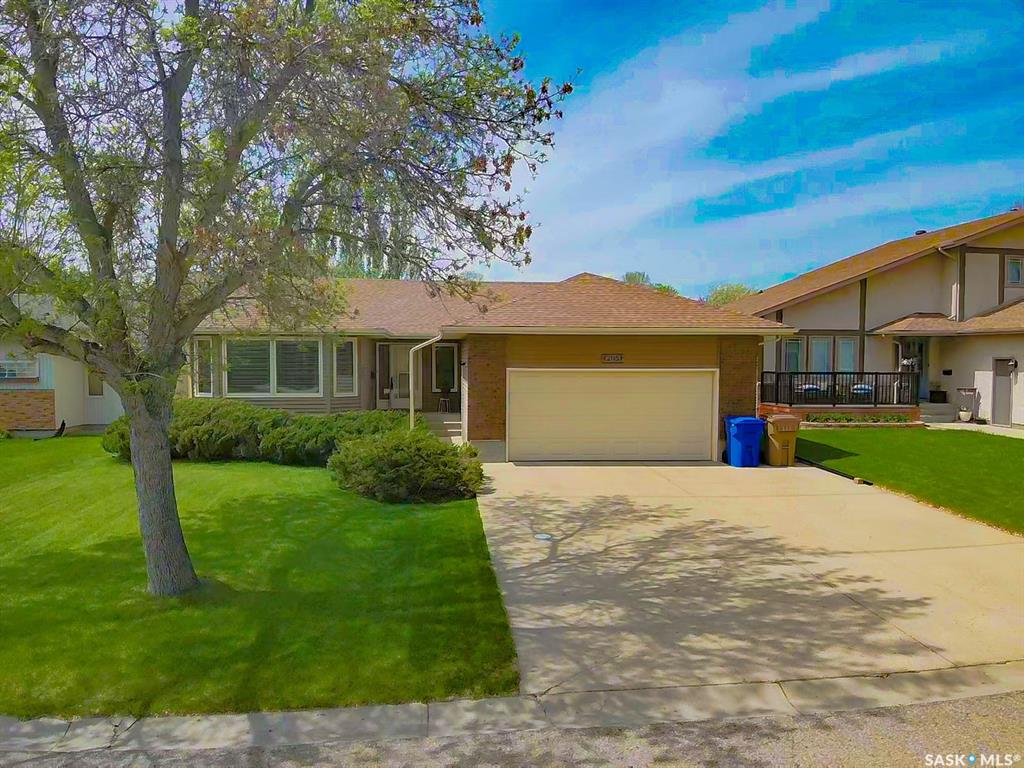 205 Hector Crescent N, SK037330, Saskatchewan,