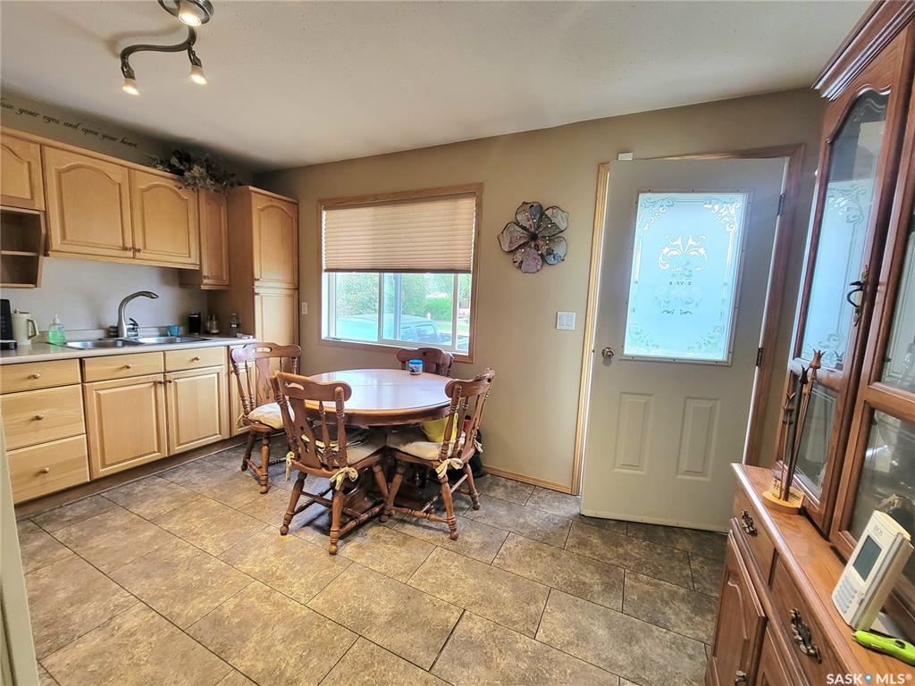 Fourth View of 303 3 Street E, Wilkie, Saskatchewan, S0K 4W0