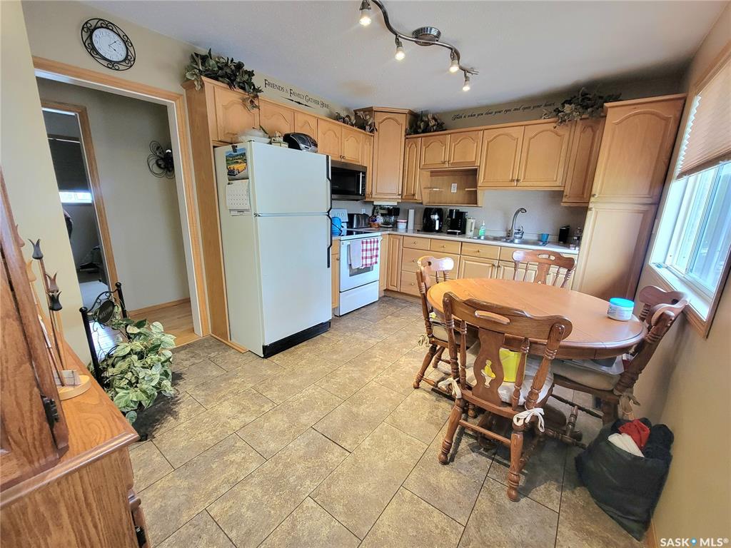 Fifth View of 303 3 Street E, Wilkie, Saskatchewan, S0K 4W0