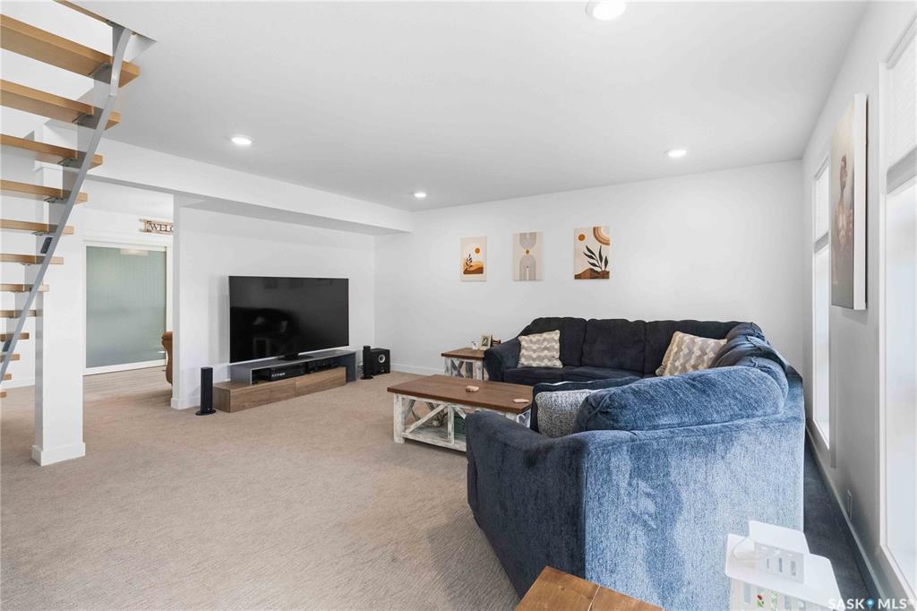 Fourth View of 19 Pape Drive, Humboldt Rm No. 370, Saskatchewan, S0K 2A0