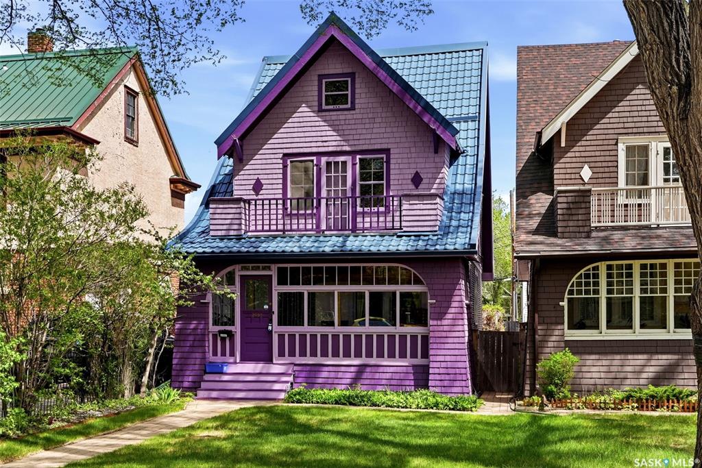 MLS® listing #SK037464 for sale located at 2035 Robinson Street