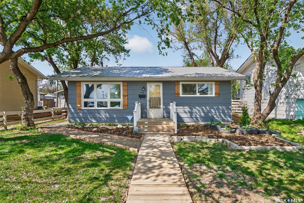 838 Ominica Street W, SK037573, Saskatchewan,