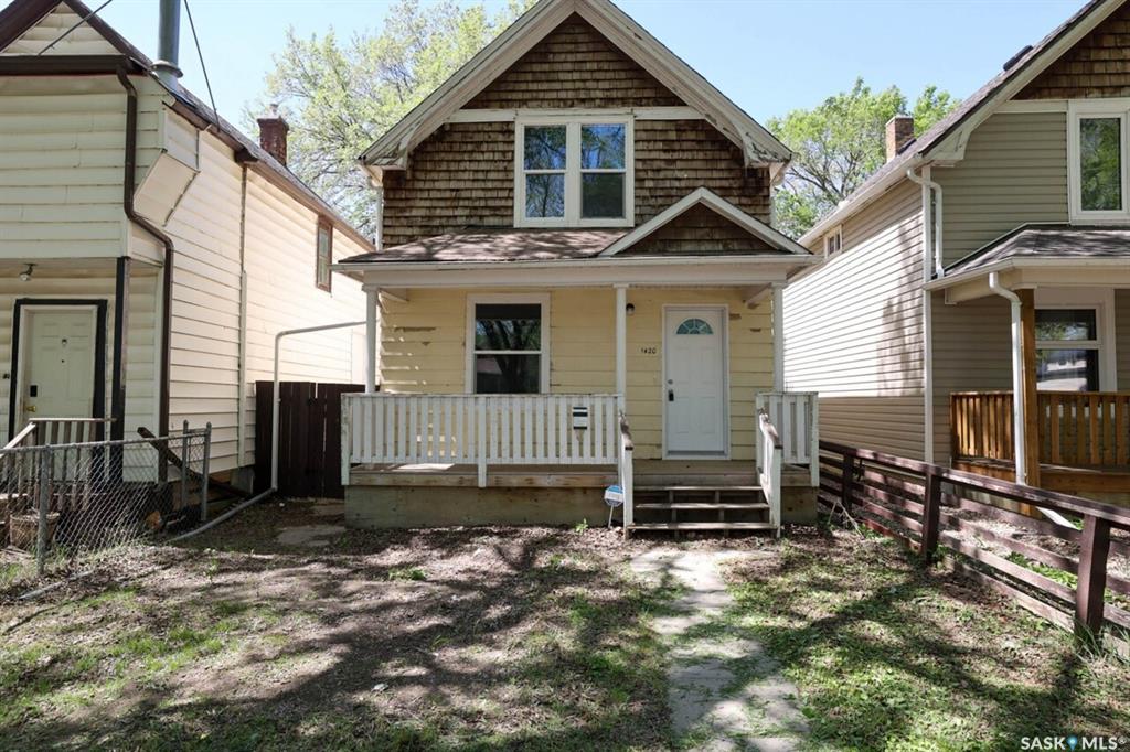 MLS® listing #SK037651 for sale located at 1420 Garnet Street