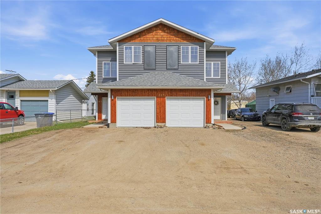 MLS® listing #SK037656 for sale located at 141 Queen Street #A-B