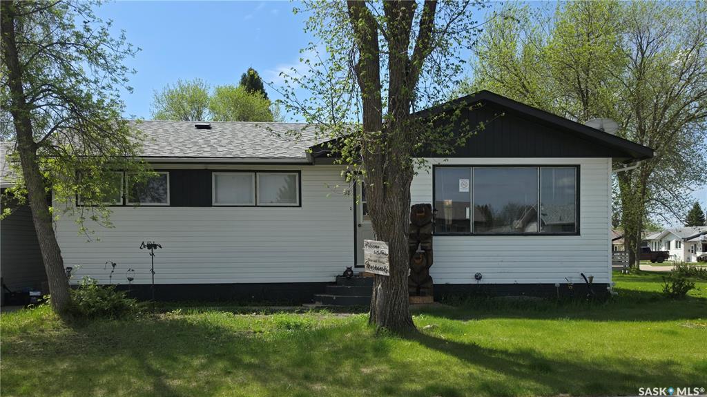 38 6th Street Se, SK037705, Saskatchewan,