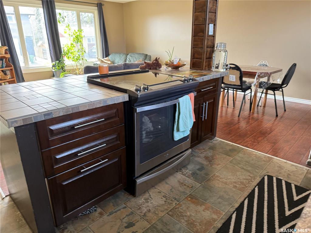 Fifth View of 503 Cook Crescent, La Ronge, Saskatchewan, S0J 1L0