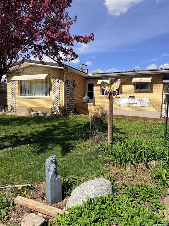 Main View of 512 Mcnab Street, Burstall, Saskatchewan, S0N 0H0