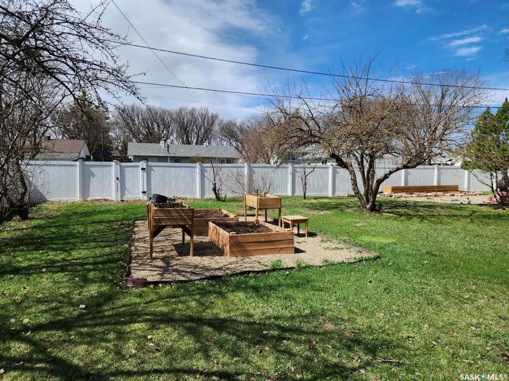 Fourth View of 891 2nd Street E, Shaunavon, Saskatchewan, S0N 2M0