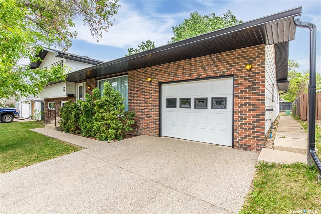 Second View of 1229 Pascoe Drive W, Palliser, Moose Jaw, Saskatchewan, S6H 6Z4