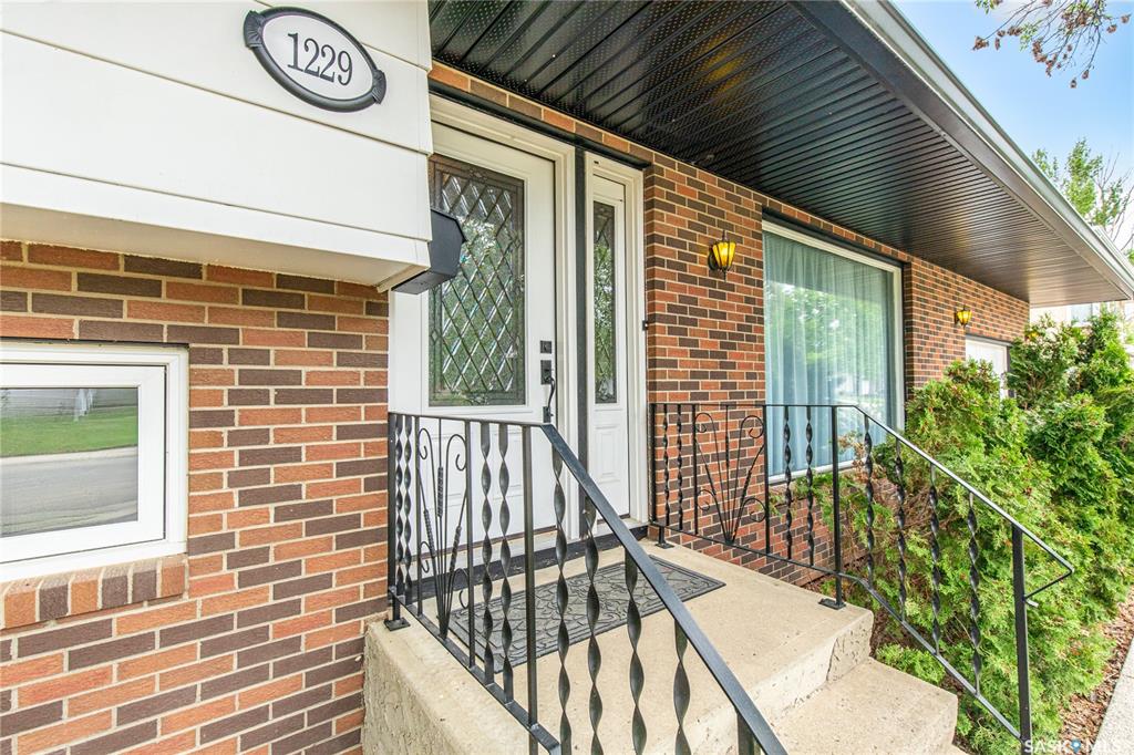Fourth View of 1229 Pascoe Drive W, Palliser, Moose Jaw, Saskatchewan, S6H 6Z4
