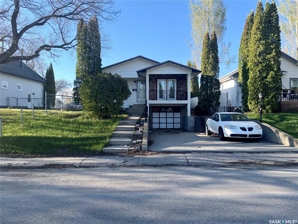 Main View of 318 25th Street E, East Hill, Prince Albert, Saskatchewan, S6V 1T1