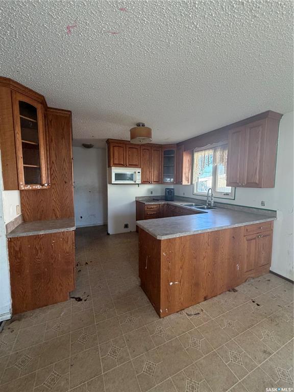Fourth View of 318 25th Street E, East Hill, Prince Albert, Saskatchewan, S6V 1T1