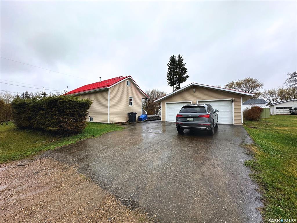 404 Railway Avenue W, SK037854, Saskatchewan,