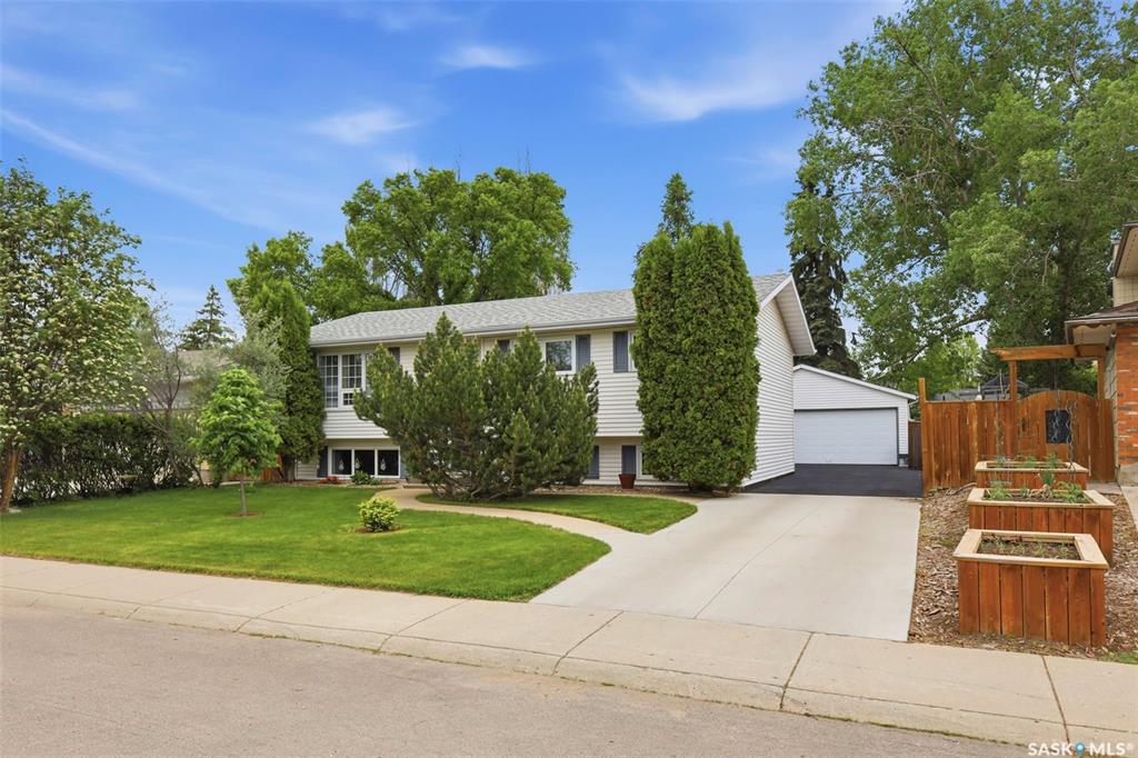 Second View of 126 Candle Crescent, Lawson Heights, Saskatoon, Saskatchewan, S7K 5A2