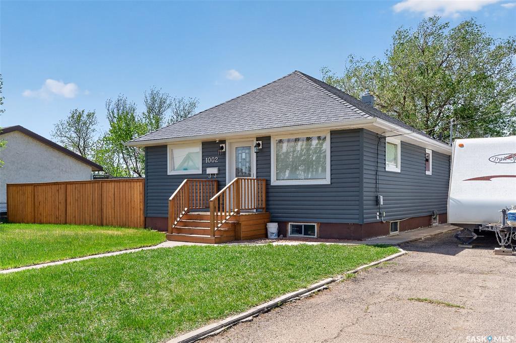 Third View of 1002 4th Avenue Sw, Westmount/Elsom, Moose Jaw, Saskatchewan, S6H 5W1