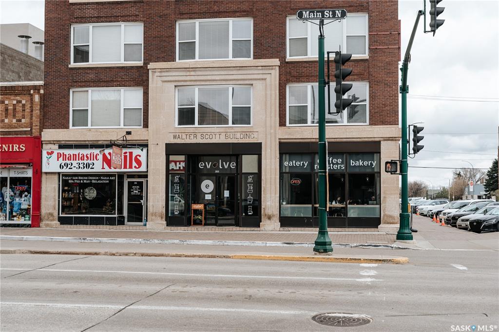 Fifth View of 203 Main Street, Central MJ, Moose Jaw, Saskatchewan, S6H 0W1