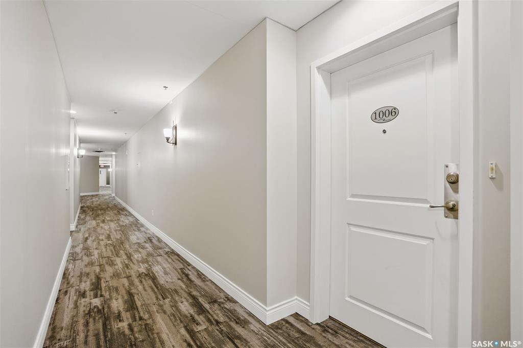 Fifth View of 902 Spadina Crescent E #1006, Central Business District, Saskatoon, Saskatchewan, S7K 0G8