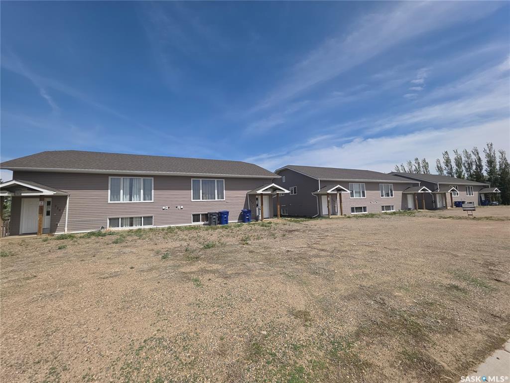 712 713 714 716 Columbia Avenue, SK037937, Saskatchewan,