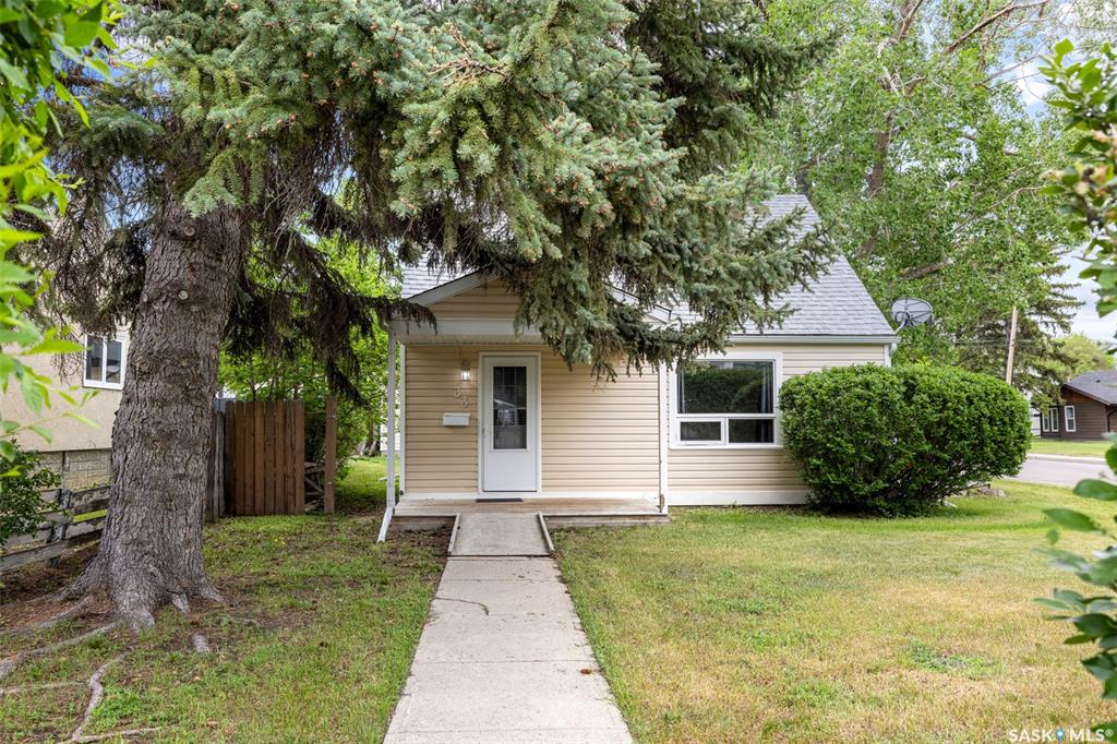 MLS® listing #SK037980 for sale located at 33 Merritt Crescent