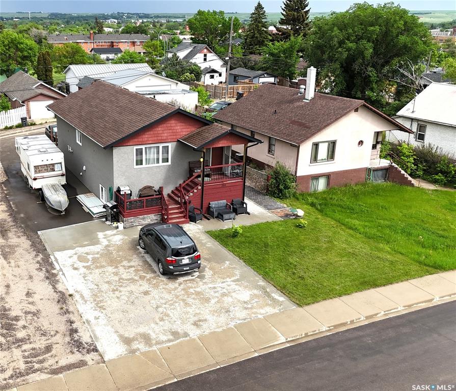Second View of 351 4th Avenue Nw, North West, Swift Current, Saskatchewan, S9H 0V1