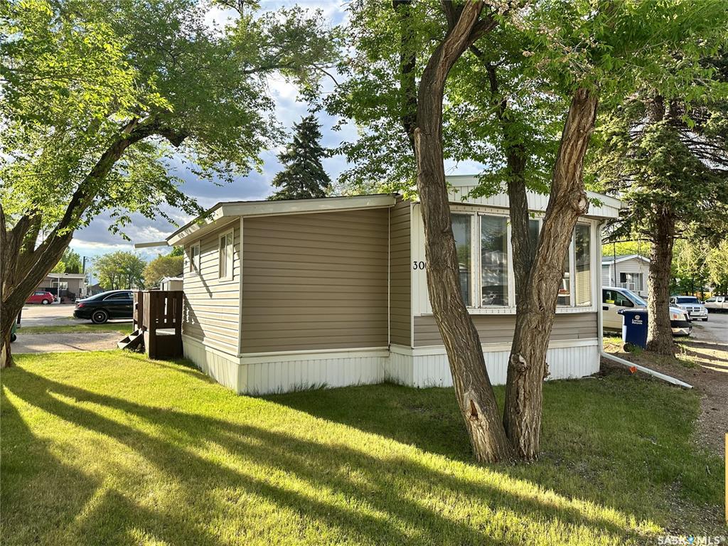 1524 Rayner Avenue #300, SK038065, Saskatchewan,