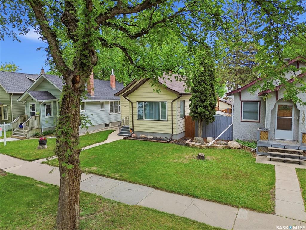 1304 C Avenue N, SK038101, Saskatchewan,