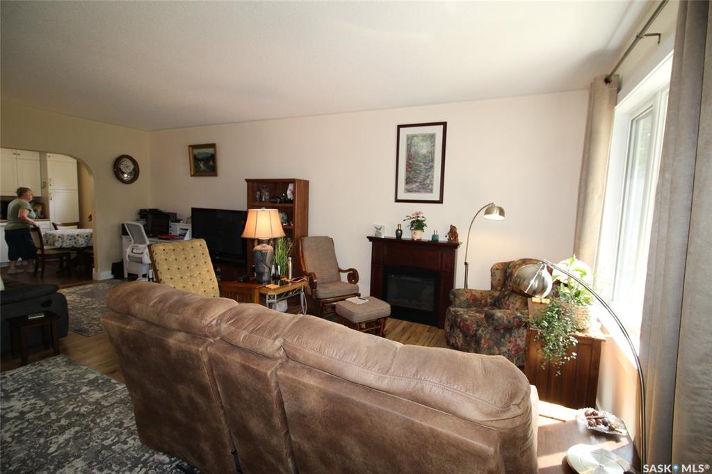 Third View of 580 1st Street E, Shaunavon, Saskatchewan, S0N 2M0