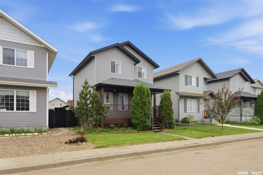 Second View of 422 Blakeney Crescent, Confederation Park, Saskatoon, Saskatchewan, S7L 7N5