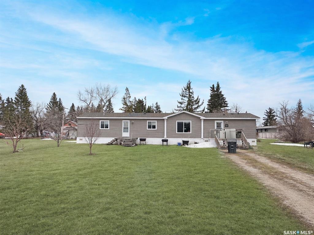 MLS® listing #SK038180 for sale located at 211 Lipton Street