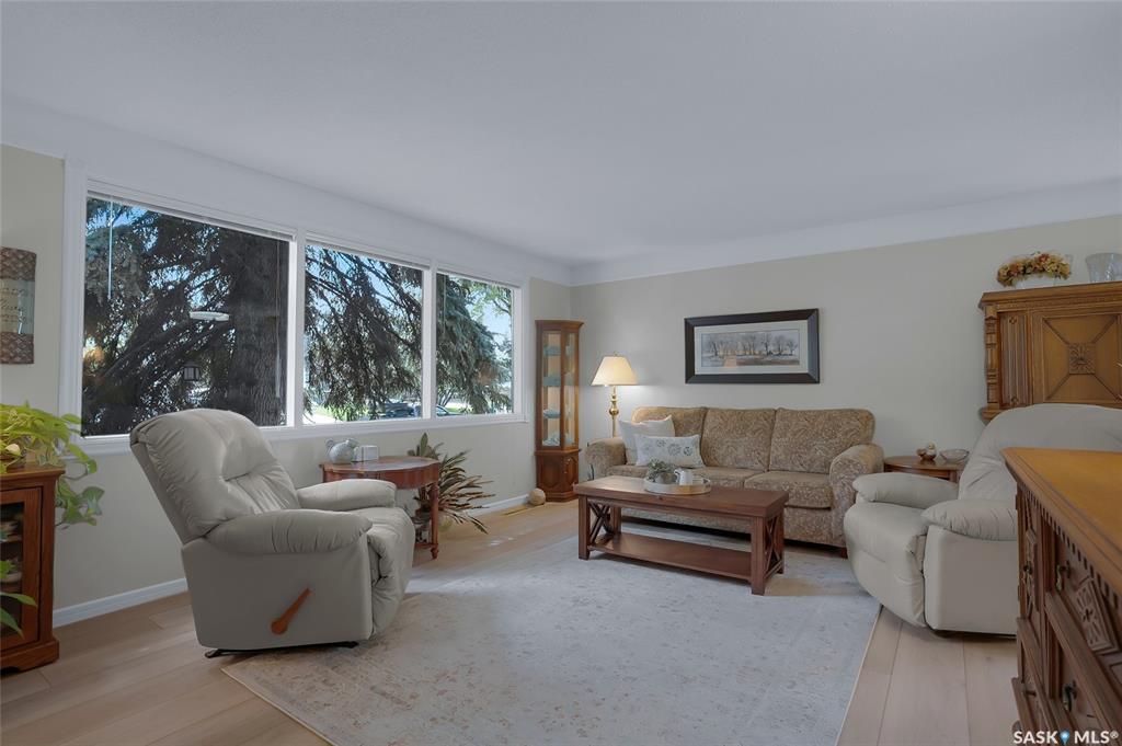 Third View of 814 Arlington Avenue, Greystone Heights, Saskatoon, Saskatchewan, S7H 2X4