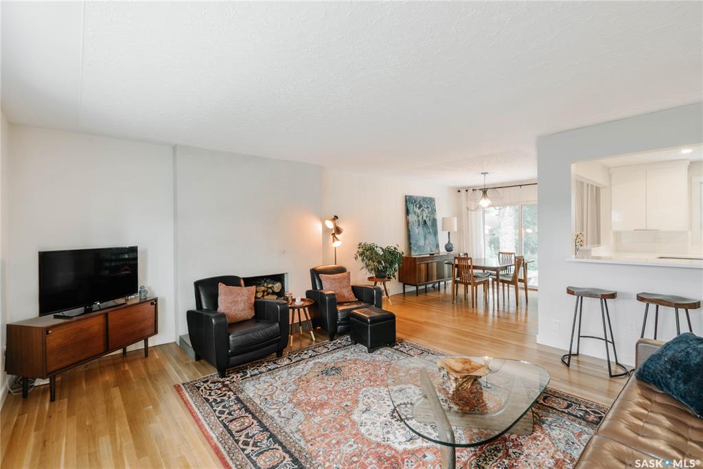 Fifth View of 414 Lake Crescent, Grosvenor Park, Saskatoon, Saskatchewan, S7H 3A4