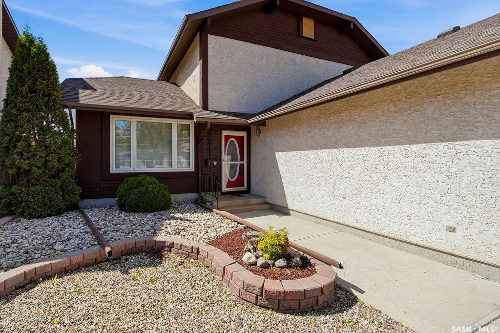 Second View of 5966 Hague Crescent, Lakewood, Regina, Saskatchewan, S4X 3K5