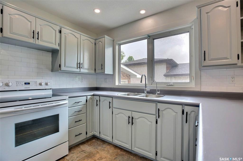 Fourth View of 1606 7th Avenue E, Glencairn, Regina, Saskatchewan, S4N 5S6