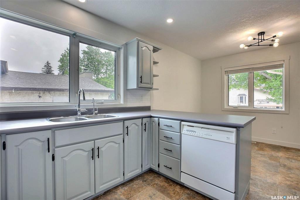 Fifth View of 1606 7th Avenue E, Glencairn, Regina, Saskatchewan, S4N 5S6