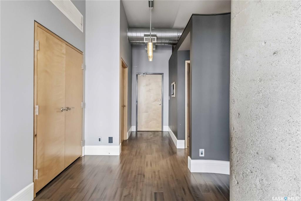 Third View of 73 24th Street E #404, Central Business District, Saskatoon, Saskatchewan, S7K 0K3