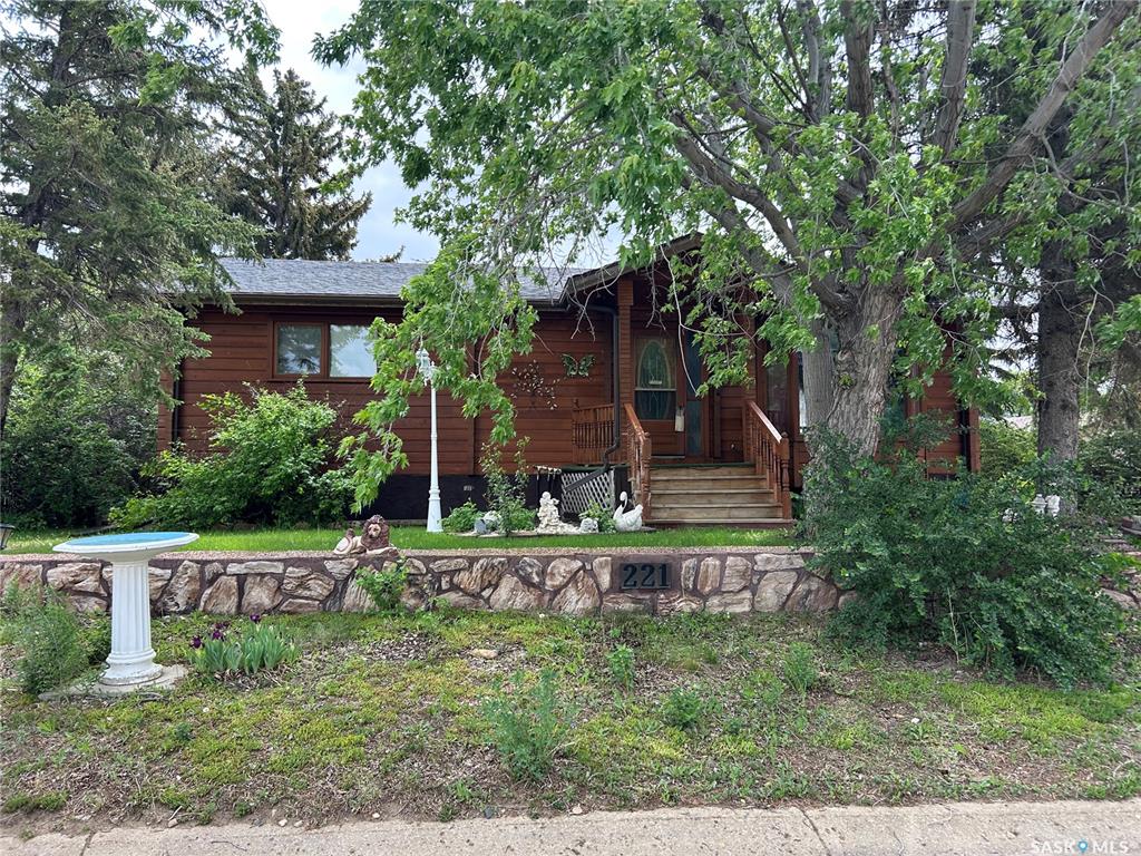 Third View of 221 1st Street W, Coronach, Saskatchewan, S0H 0Z0
