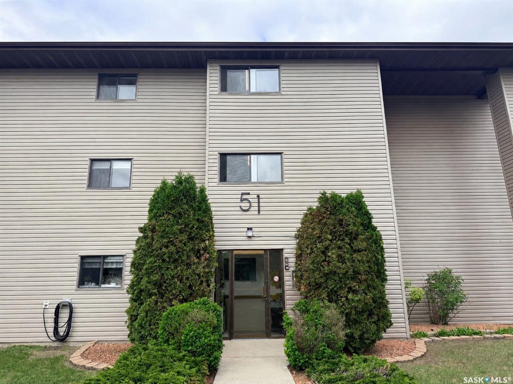 Second View of 51 Wood Lily Drive #201, VLA/Sunningdale, Moose Jaw, Saskatchewan, S6J 1H1