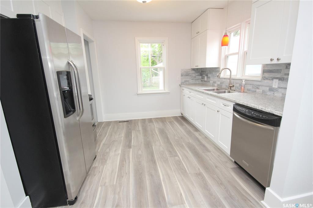 Fourth View of 77 4th Avenue N #N, Yorkton, Saskatchewan, S3N 1A4