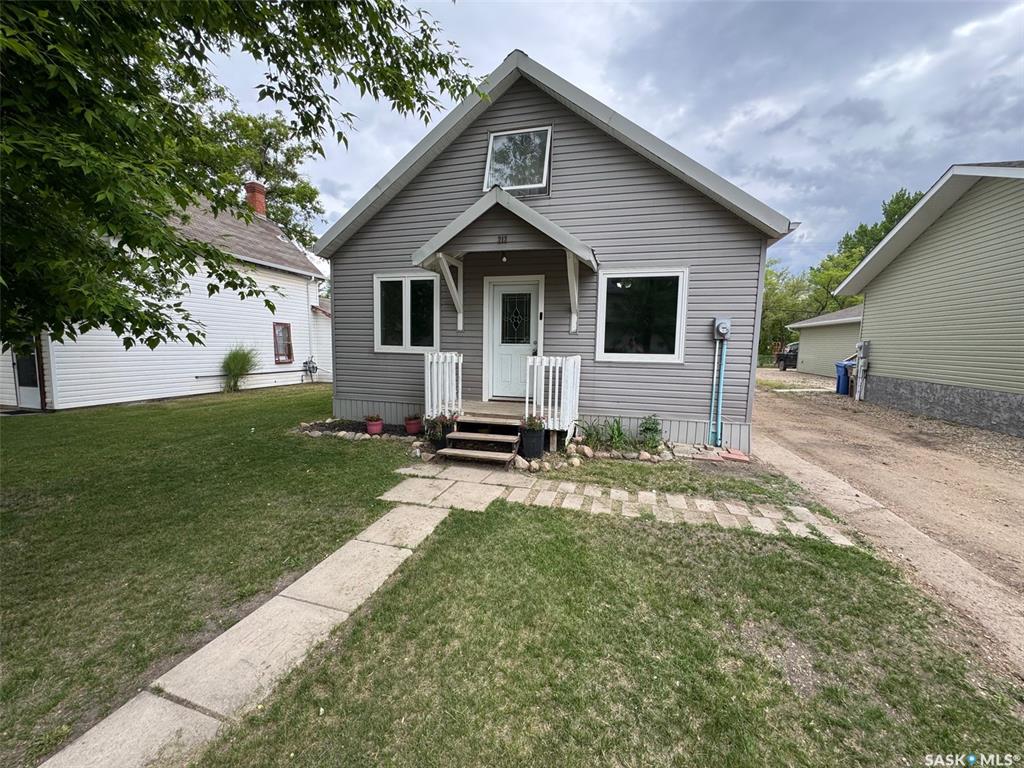212 Crawford Avenue W, SK038580, Saskatchewan,