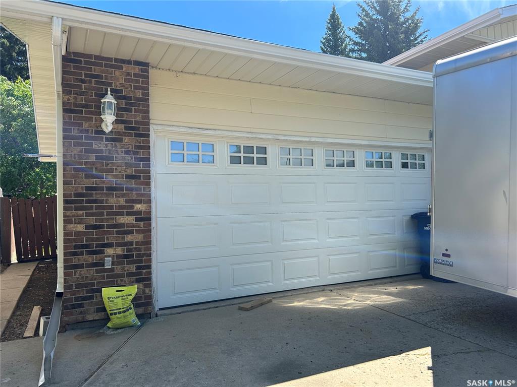 Second View of 1639 11 Th Avenue Nw, VLA/Sunningdale, Moose Jaw, Saskatchewan, S6H 6M5