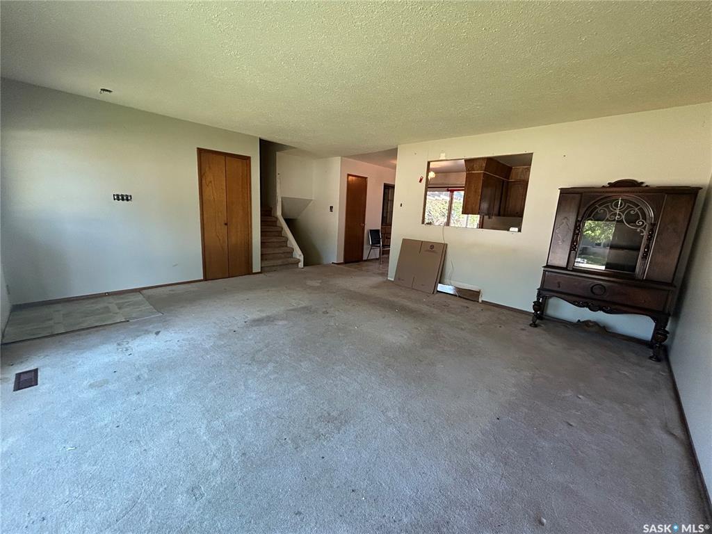 Fifth View of 1639 11 Th Avenue Nw, VLA/Sunningdale, Moose Jaw, Saskatchewan, S6H 6M5