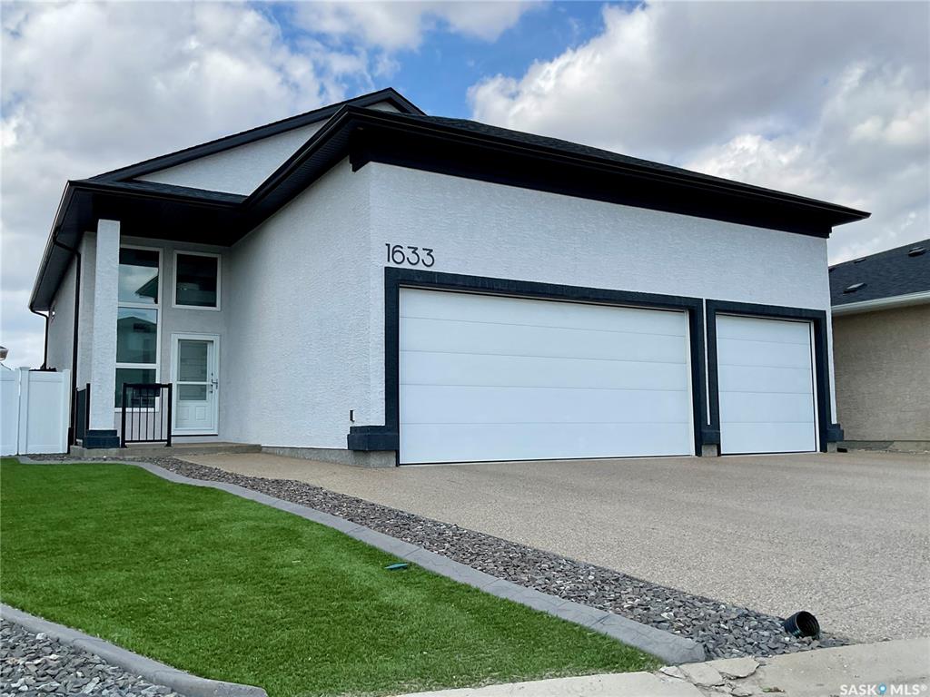 1633 Maple Rose Crescent N, SK038749, Saskatchewan,