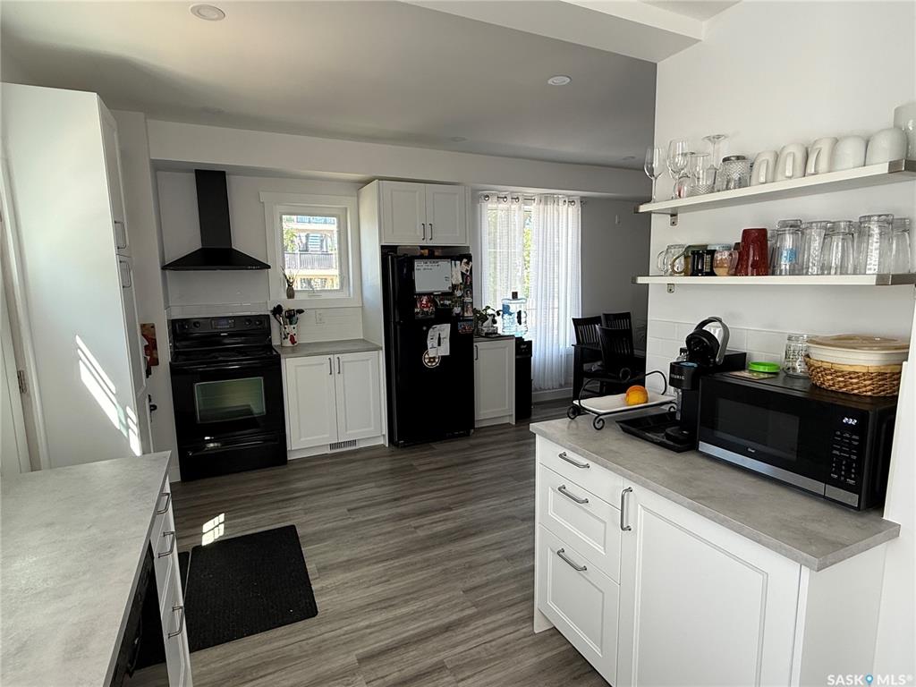Second View of 301 3rd Street S, Weyburn, Saskatchewan, S4H 2C5