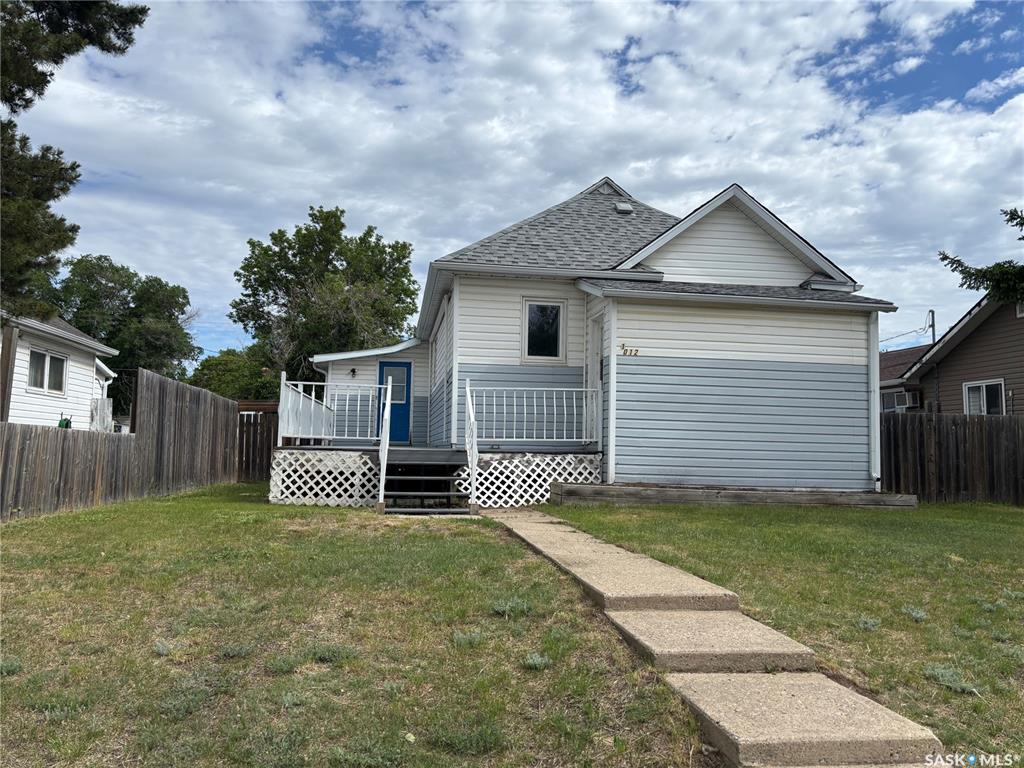 1012 Stadacona Street E, SK038841, Saskatchewan,