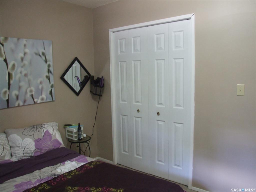 Fifth View of 114 3rd Street E, Leader, Saskatchewan, S0N 1H0