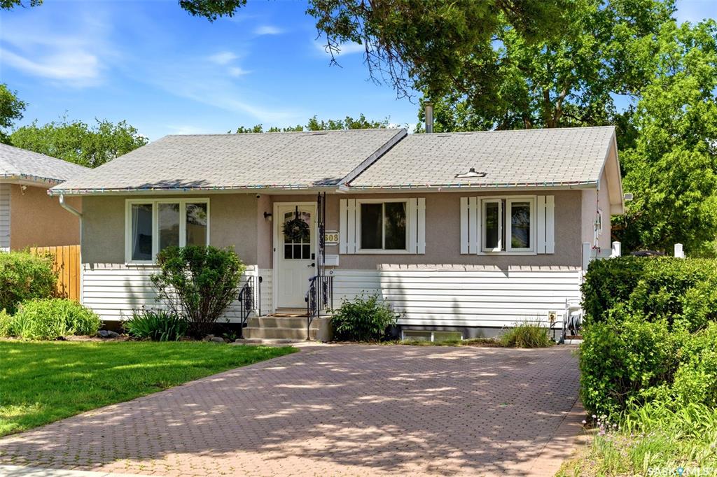 MLS® listing #SK038972 for sale located at 5608 2nd Avenue N