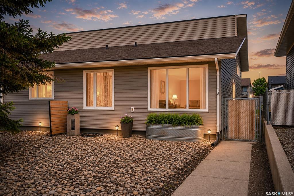 43 Arlington Avenue, SK038994, Saskatchewan,