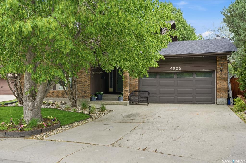2206 Hanover Crescent E, SK039098, Saskatchewan,